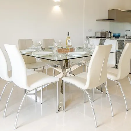 Oceanview Luxury 4 Bedroom Villa, Private Pool,close To Meia Praia Apartamento