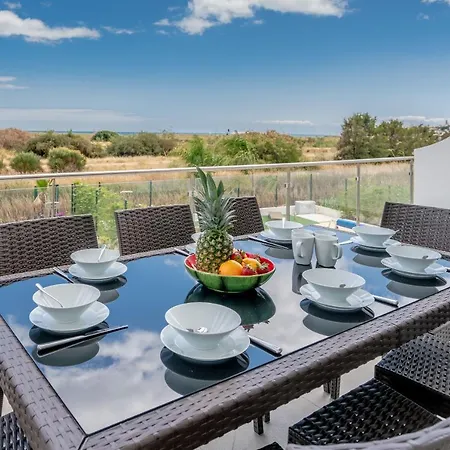 Oceanview Luxury 4 Bedroom Villa, Private Pool,close To Meia Praia Lagos