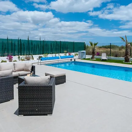 Oceanview Luxury 4 Bedroom Villa, Private Pool,close To Meia Praia Apartamento