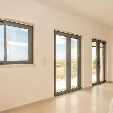 Oceanview Luxury 4 Bedroom Villa, Private Pool,close To Meia Praia * Lagos