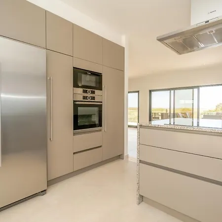 Apartamento Oceanview Luxury 4 Bedroom Villa, Private Pool,close To Meia Praia