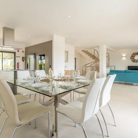 Oceanview Luxury 4 Bedroom Villa, Private Pool,close To Meia Praia