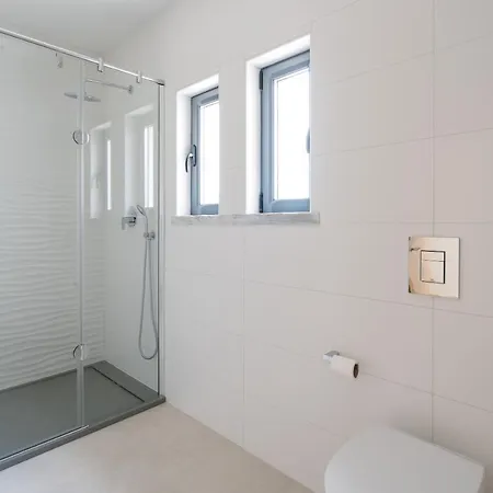 Apartamento Oceanview Luxury 4 Bedroom Villa, Private Pool,close To Meia Praia *