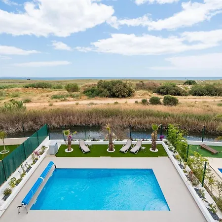 Oceanview Luxury 4 Bedroom Villa, Private Pool,close To Meia Praia * Lagos