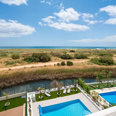 Oceanview Luxury 4 Bedroom Villa, Private Pool,close To Meia Praia