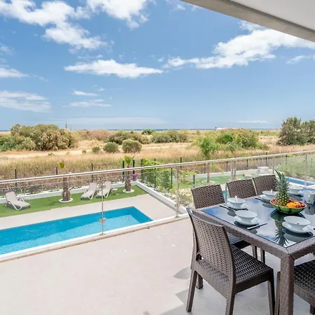 Oceanview Luxury 4 Bedroom Villa, Private Pool,close To Meia Praia Apartamento