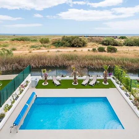 Oceanview Luxury 4 Bedroom Villa, Private Pool,close To Meia Praia Apartamento