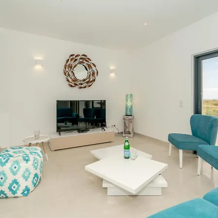 Oceanview Luxury 4 Bedroom Villa, Private Pool,close To Meia Praia Apartamento *